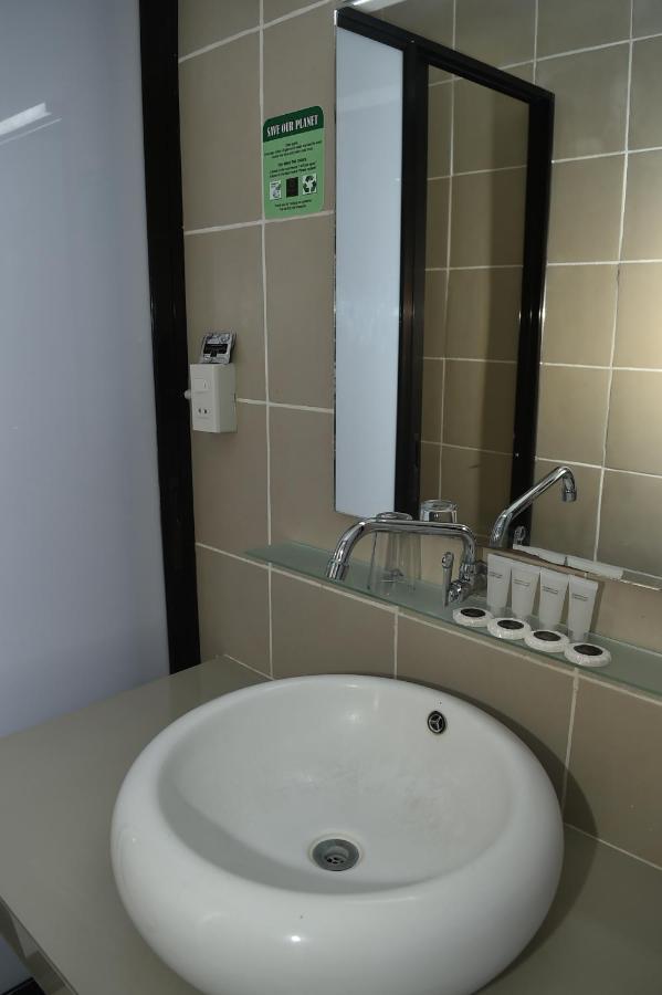 Columbus Plaza Hotel General Santos City Dış mekan fotoğraf
