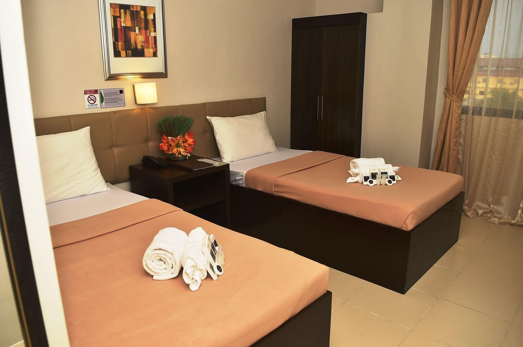 Columbus Plaza Hotel General Santos City Dış mekan fotoğraf