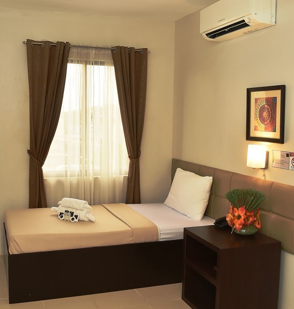 Columbus Plaza Hotel General Santos City Dış mekan fotoğraf