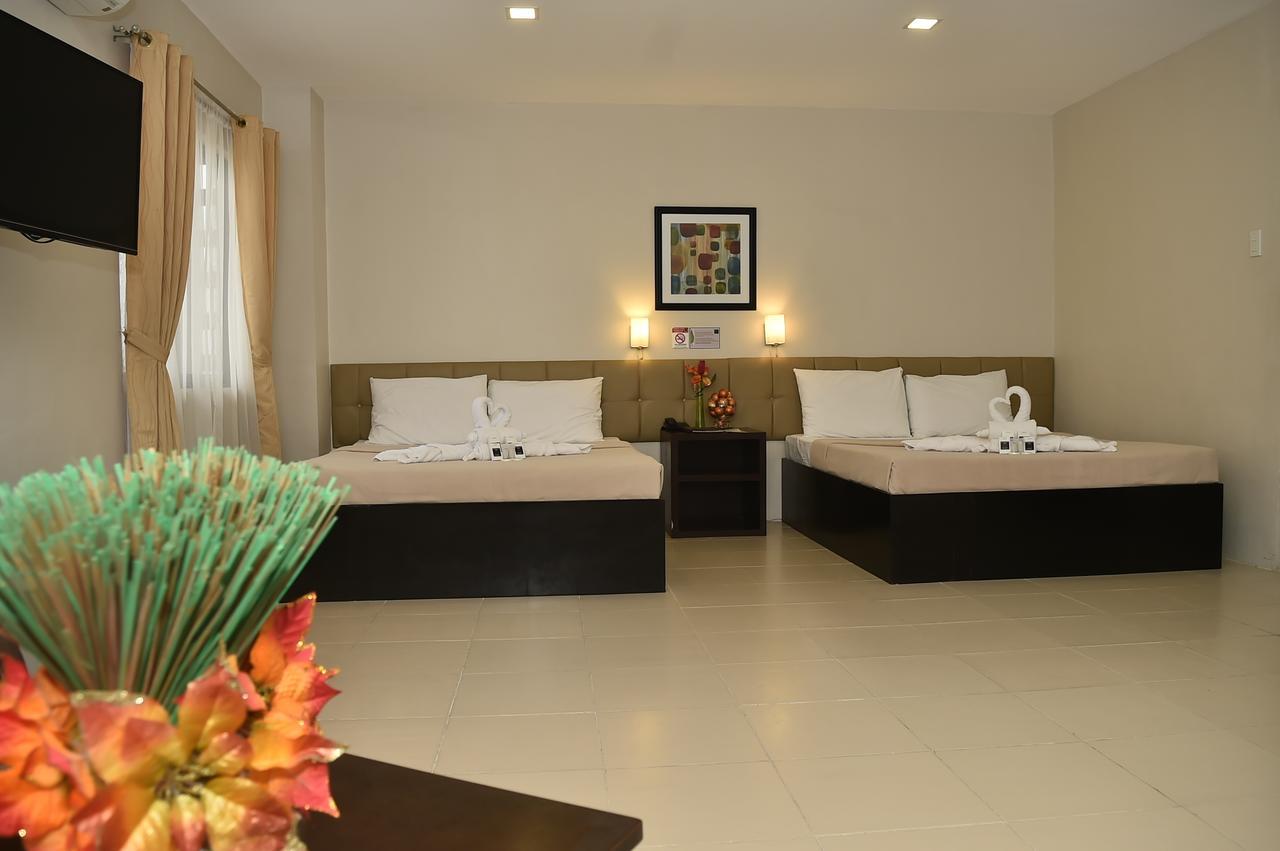 Columbus Plaza Hotel General Santos City Dış mekan fotoğraf
